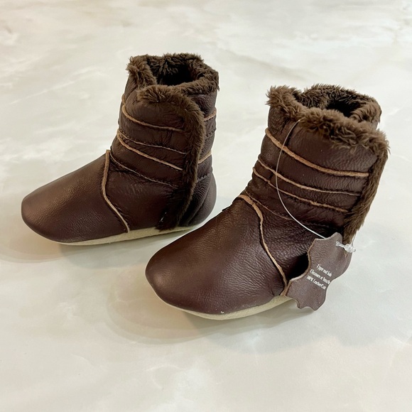 Genuine Leather Baby Infant Boots Tickle Toes Elastic Enclosure Slip-on 0-6 mon - Picture 1 of 10